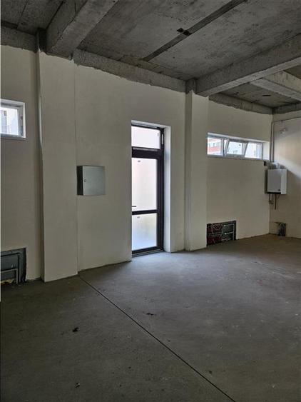 Spatiu Comercial - 100 mp - Balanta - Clinica Medicala - Showroom - Comert - Ser