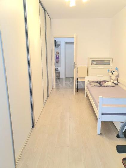 Apartament elegant cu 3 camere, zona Buna ziua