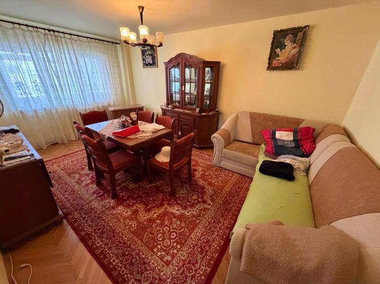 Apartament 3 camere, etaj 2 - Cugir