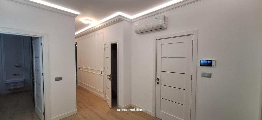 Penthouse superb de vanzare Parc Sub Arini