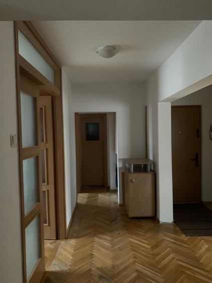 Apartament 4 camere Stefan cel Mare-TEI, loc parcare