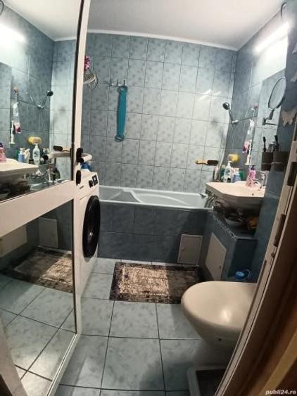 Apartament cu 2 camere de vânzare, decomandat, zona KM 5