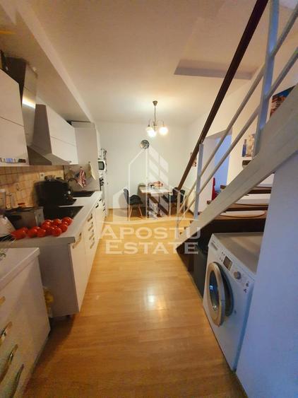 Apartament pe 4 camere, renovat complet la curte comuna in Balcescu