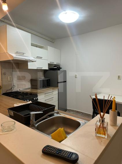 Apartament de 2 camere, 54 mp, zona semicentrală