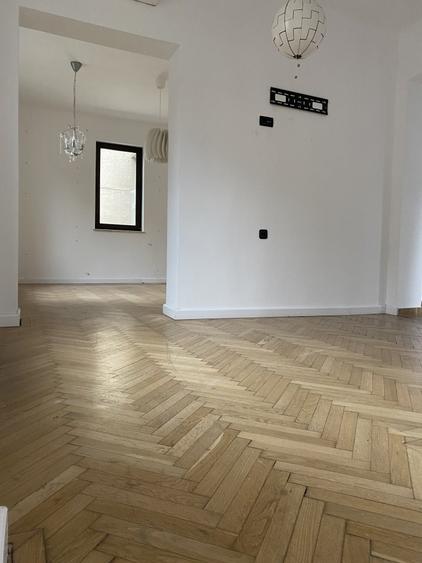 Piata Dorobanti spatiu 70 mp