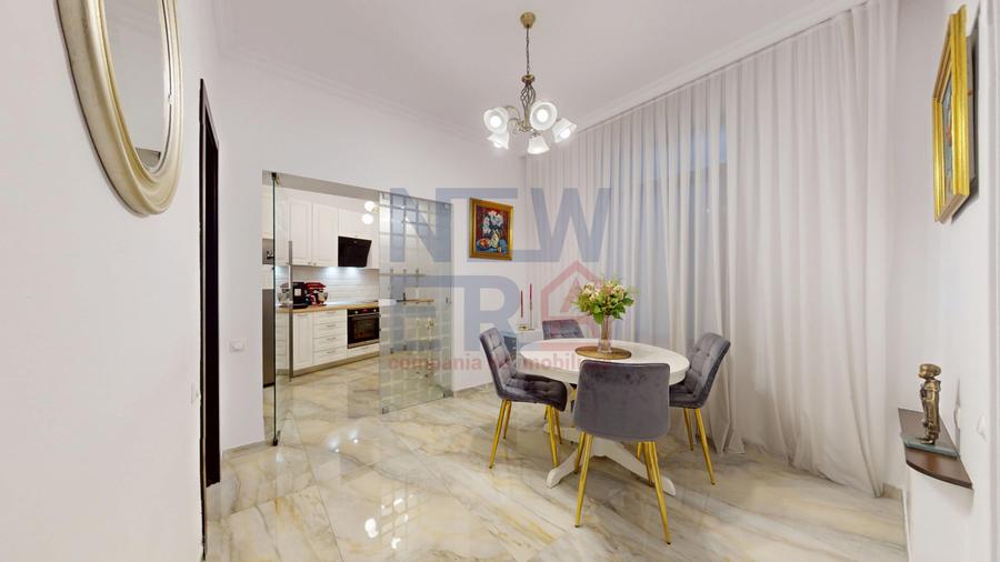 Casa de vanzare in zona Dacia-Eminescu - acces strada privata