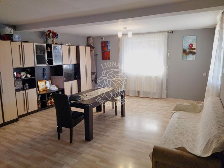 Oportunitate investitie! Casa 420 mp+balcoane-terasa 28 mp-Zavoaie