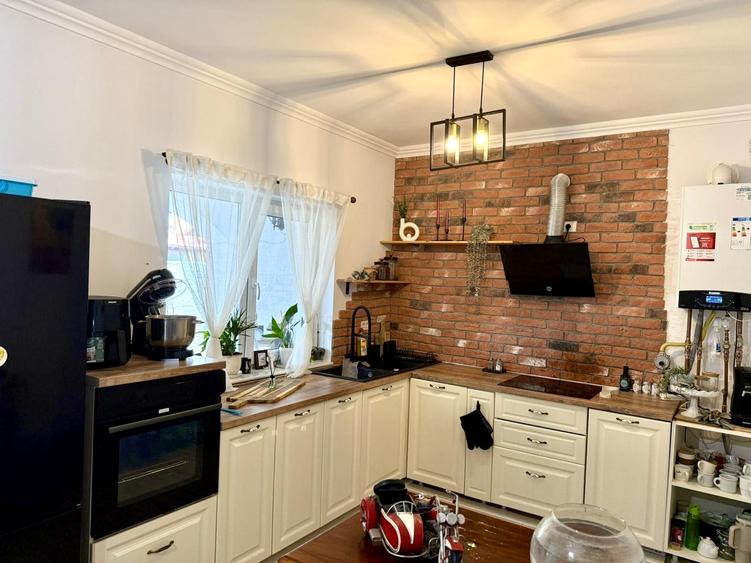 Locatie excelenta, duplex 3 camere, 79 mp utili, teren 324 mp teren - Sanandrei