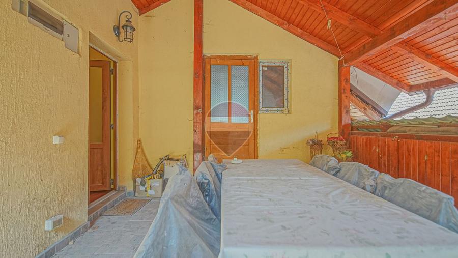 PURCARENI – 2 CASE , MULTIPLE POSIBILITATI | 533 mp | 0% comision