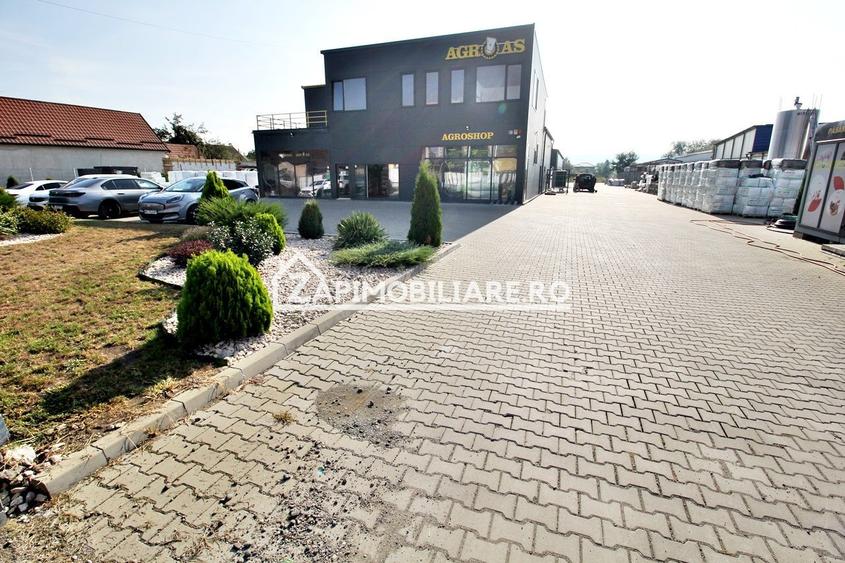 2 Hale noi cu suprafete de 590 si 578mp,teren 4200mp.stradal