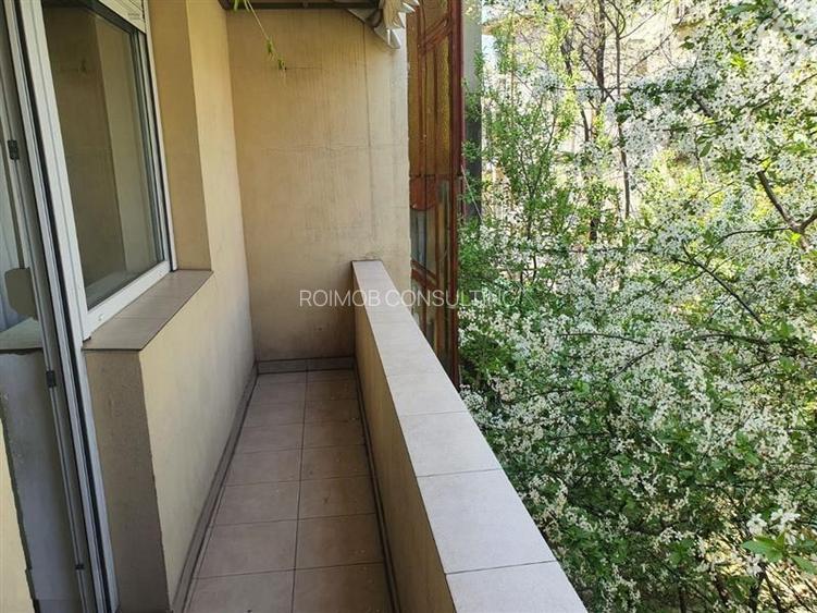 Apartament 3 camere in vila etajul 1+2 camere amenajate la mansarda, zona Emines - 26