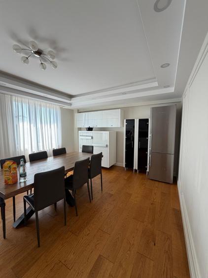 Apartament de lux, 200 mp, etaj intermediar, Radauti