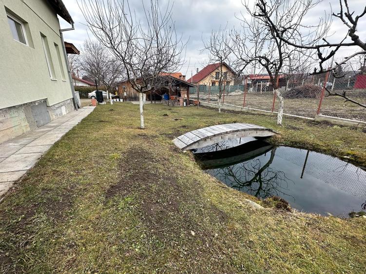 Vand casa 5 camere - 3 bai - 627 mp teren - Tocile
