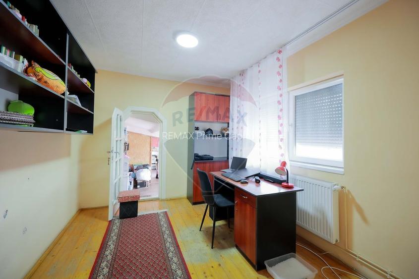 Casă / Vilă cu 5 camere de vânzare, Cartier Episcopia - 25