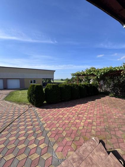 Casa individuala, teren 2500mp, Siret