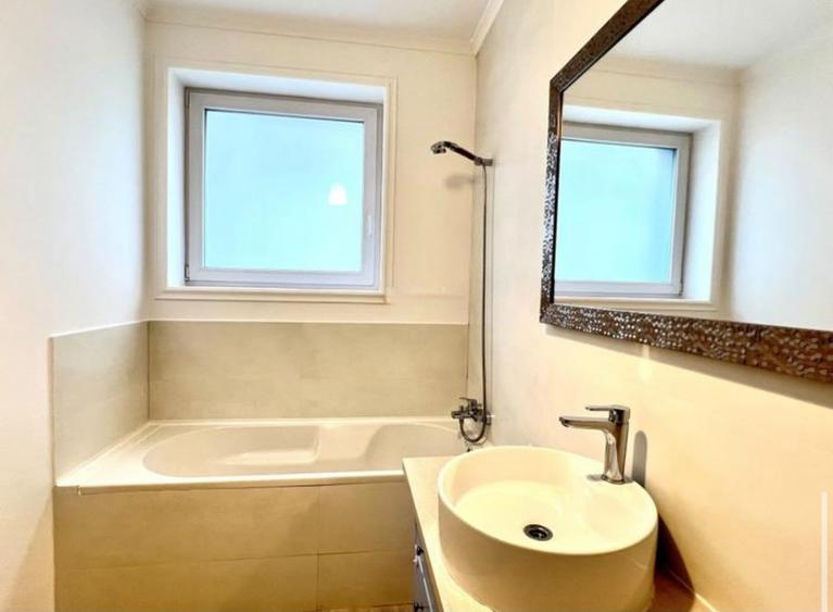 Apartament 3 camere de închiriat – Laguna Residence