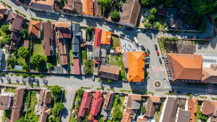 Proprietate rară în centrul Râșnovului, cu spațiu comercial - 44
