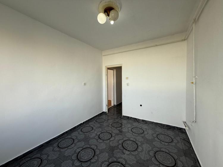 Apartament spatios, 2 camere, etaj 3, 49 mp utili, zona Soarelui
