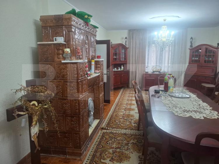 Proprietate deosebită – casă tip conac, 12 camere, 1.000 mp teren, Lungulețu