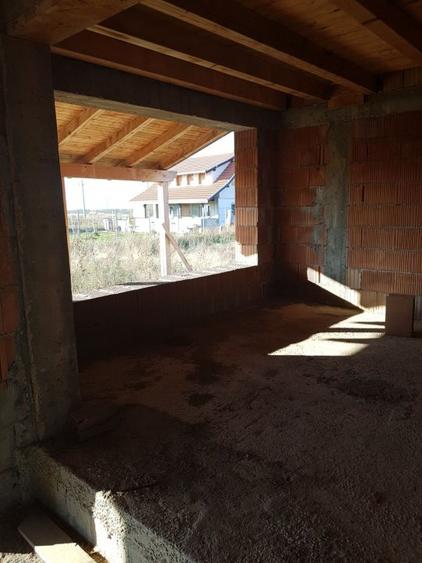 Vila la rosu - Sacalaz
