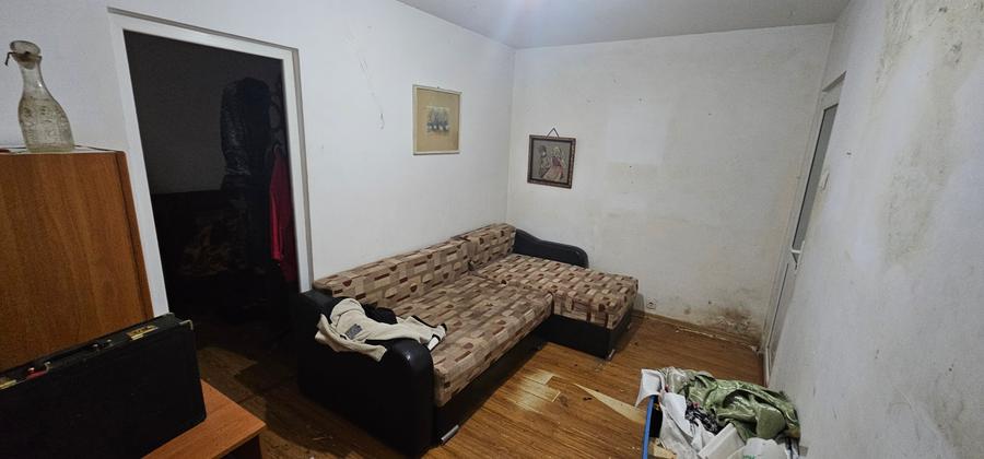Călărași, zona 5 Călărași, 2 cam cu balcon, 35mp, liber