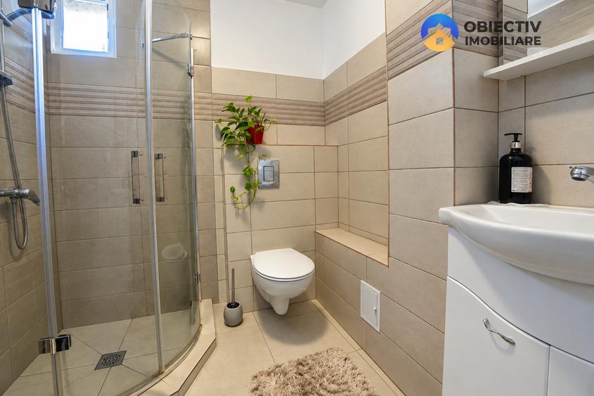 Apartament 2 camere, decomandat, renovat,mobilat, zona Precista