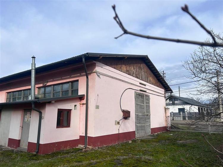 Hala industriala de vanzare in Marghita – 930 mp utili, teren 2470 mp, toate uti