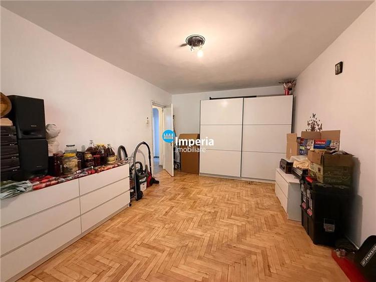 Apartament 3 camere, Galata 1500 eur/mp