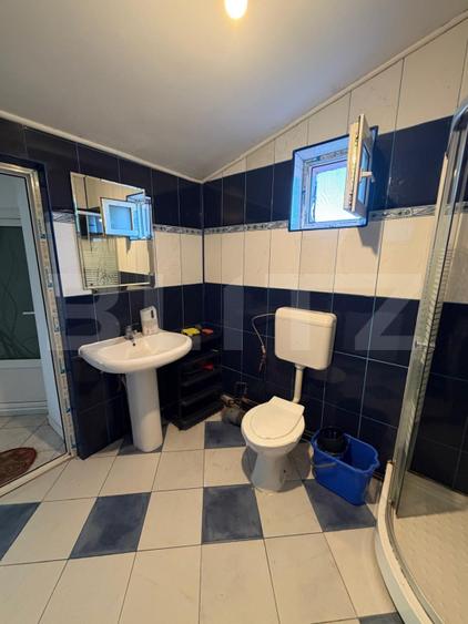 Camera de inchiriat la casa– 250 €/luna, utilitati incluse - zona Craiter