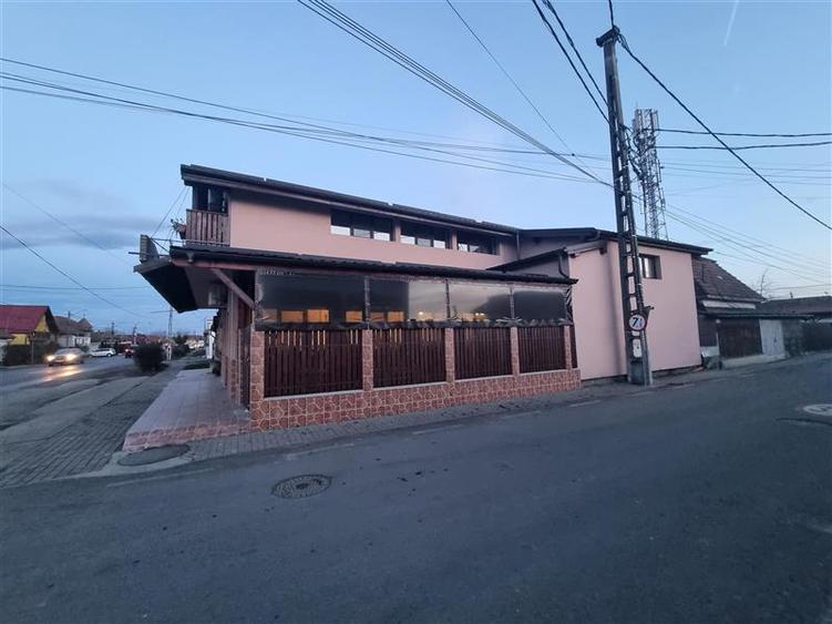 Restaurant cu sala de nunti si magazin alimentar de vanzare in Sancraiul de Mur