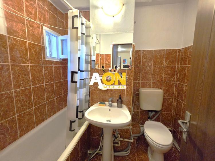 Apartament 3 camere, 2 bai, decomandat, etaj 3, Cetate, zona Stadion - 7