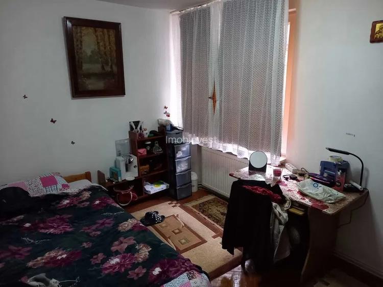 De vanzare apartament cu 4 camere in Tudor - 6