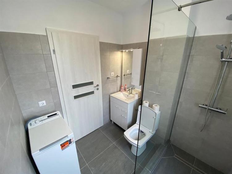 Apartament 3 camere cu balcon in Selimbar
