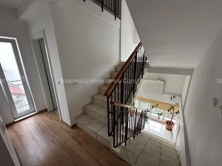 Casă / Vilă cu 5 camere zona Lunei - 28