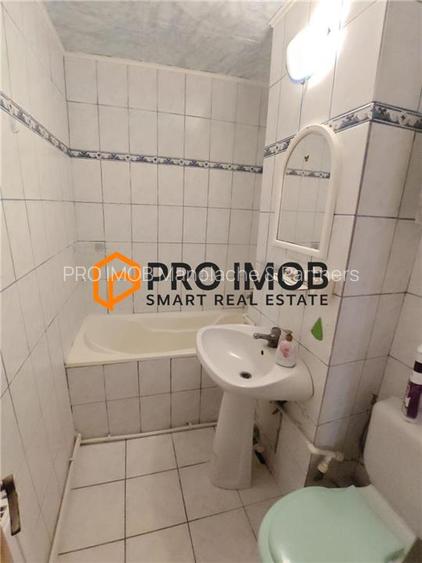 Apartament 2 camere cf 1 semidecomandat zona Micro 5 - 6