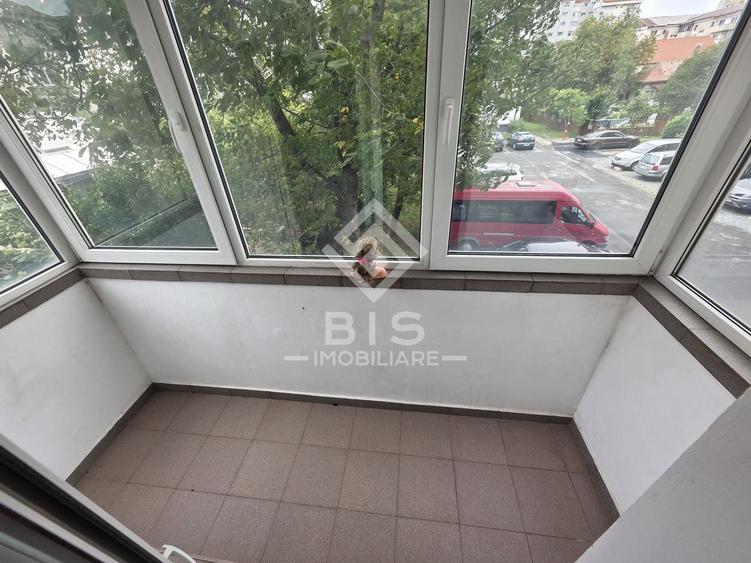 Apartament 3 camere zona Stefan Cel Mare