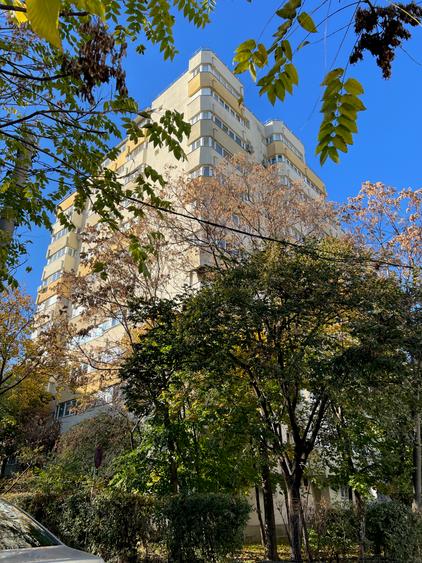 Apartament 4 camere decomandat Piata Iancului-Vatra Luminoasa