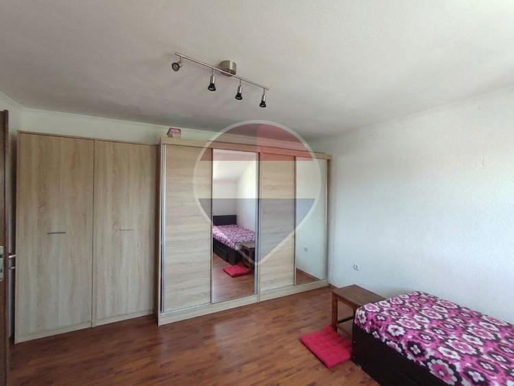 De închiriat casă duplex, 4 camere - Cantemir, Str. Lugojului