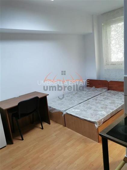 DE INCHIRIAT garsoniera , zona Plopilor Manastur, 18 mp, 195 euro - 2