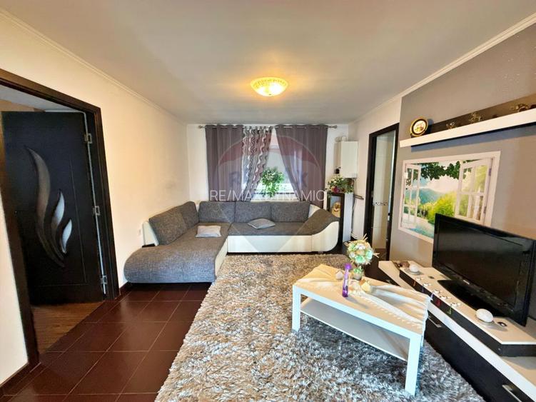 Casă mobilată și utilată, renovată complet, teren 1.410 mp - 8