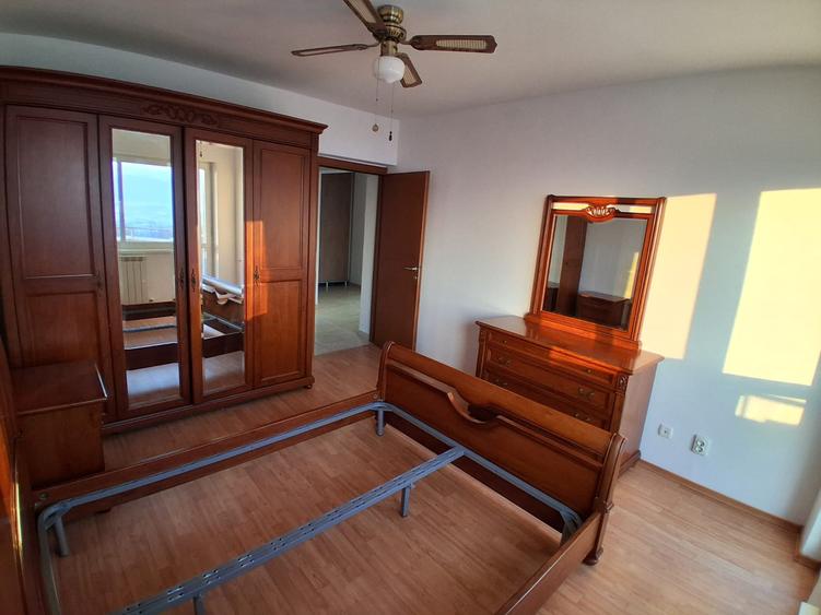Apartament cu 2 camere decomandat Cartier Dream Village Cod 161046