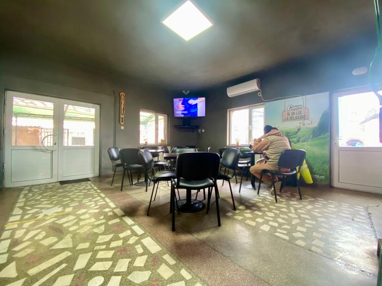 Spațiu Comercial lângă Târgoviște (Răzvad) – Locație de Colț, Vizibilitate Maxim