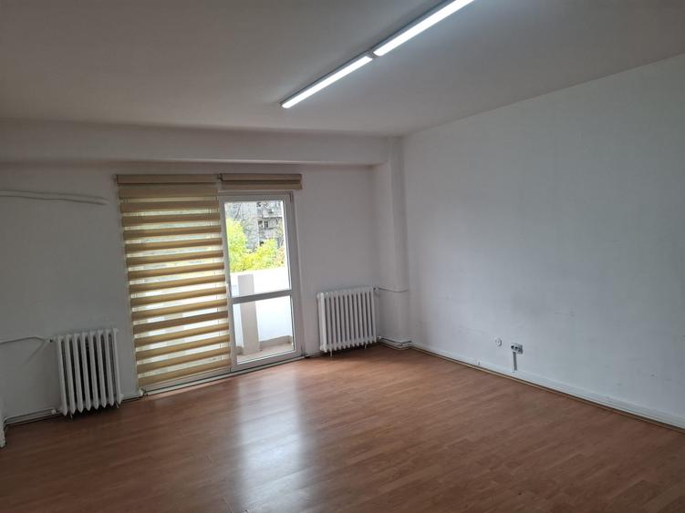 Apartament cu 3 camere de inchiriat in zona Piata Alba Iulia - Burebista
