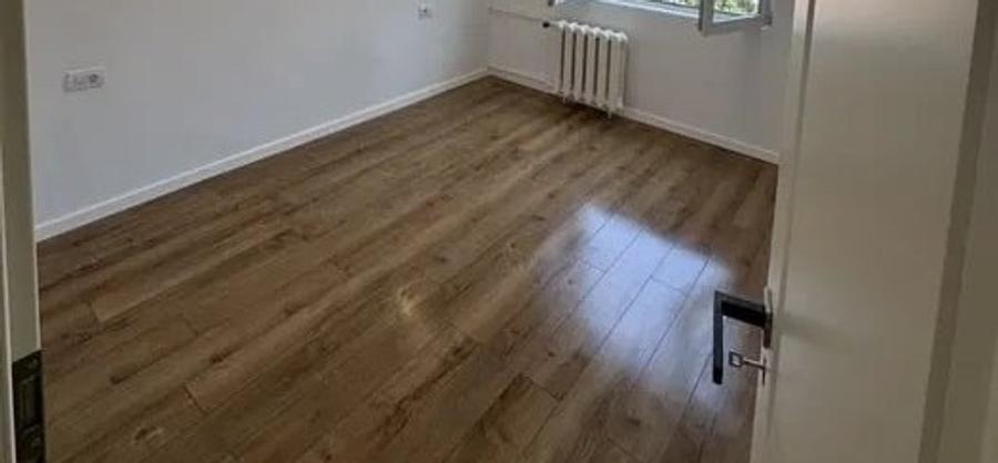 Stefan Cel Mare metrou - Apartament 3 camere , 2 bai, renovat