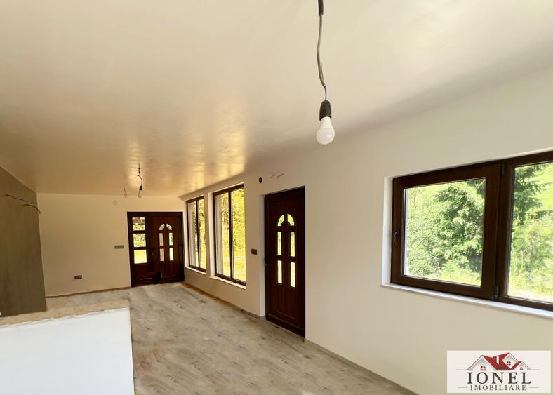 Casa de vanzare in Apuseni - Horea cu 16 000 mp teren