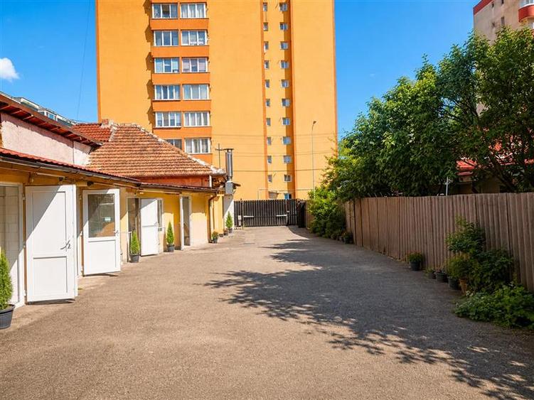 Casa cu teren 413 mp, Florilor, Brasov, 7 incaperi, potential business