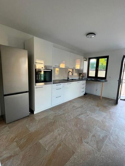 Apartament spațios cu 3 camere , - LA CURTE - 83 mp