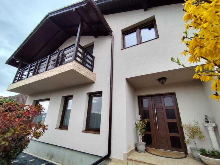Casa Individuală 175 mp, 5 camere| teren 605 mp| zona Micesti