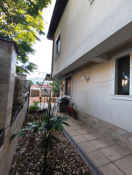 Casa 2016 Tomis 1, curte libera 80 mp pt. 2 mașini+grătar, pergola el.