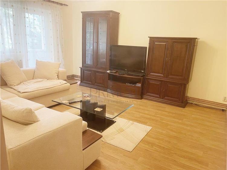 DAMBOVITA - 3 CAM - CENTRALA PROPRIE - RENOVAT - 2 BAI - ZONA LINISTITA